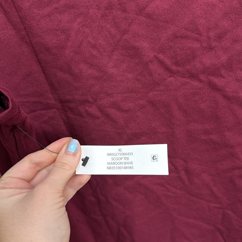NWT. Ladies’ No Boundaries “Maroon Wave” Scoop Tee short sleeve shirt. Size XL - Picture 4 of 7